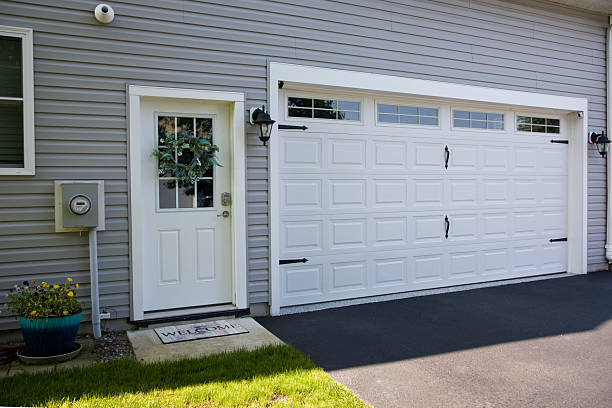 24/7 Emergency Garage Door Panel Replacement experts in White Plains, NY